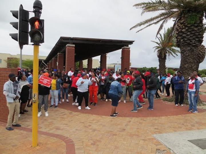South African Govt Seeks Legal Advice On Patients Who Died During Health Workers’ Strike