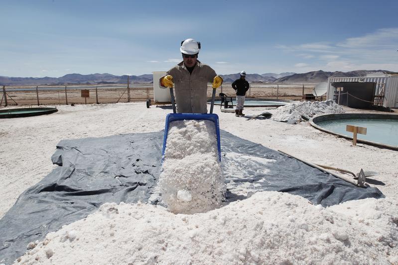 Bikita Minerals suspends operations weeks after claims of lithium looting; mine bought by Chinese firm in Us$180m deal Bikita Minerals suspends operations weeks after claims of lithium looting; mine bought by Chinese firm in Us$180m deal