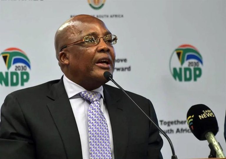 SA Home Affairs extends validity of Zimbabwean permits by another six months