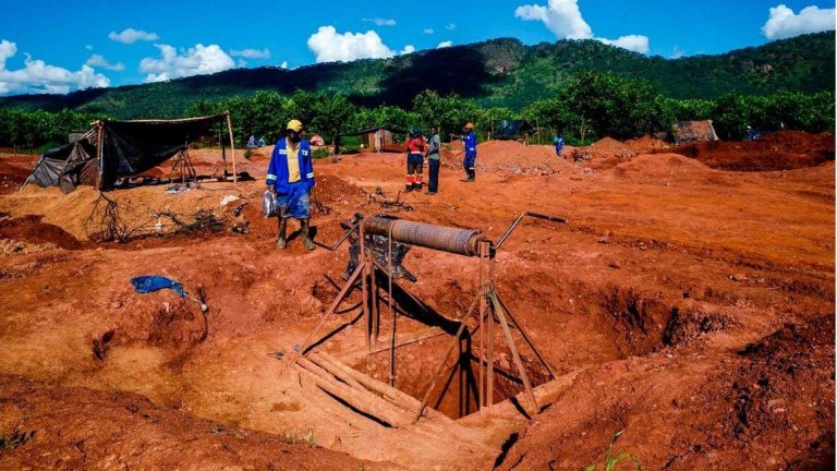 Zimbabwe labour unions accuse Chinese firms of violations