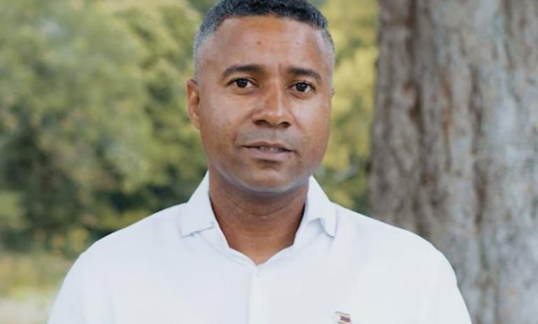 Chapman fires 2 officials over Chamisa links