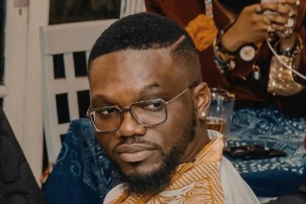 Prominent Nigerian journalist deported from Zimbabwe after 10-hour detention spell Prominent Nigerian journalist deported from Zimbabwe after 10-hour detention spell