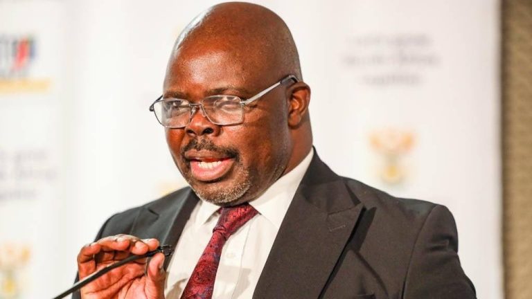 NSFAS acknowledges 'teething issues', sets record straight after defunding over 45 000 students