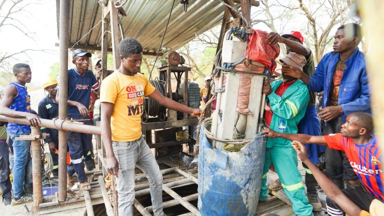 In Pictures: Sad scenes at Bayhorse Mine disaster as a body gets retrieved