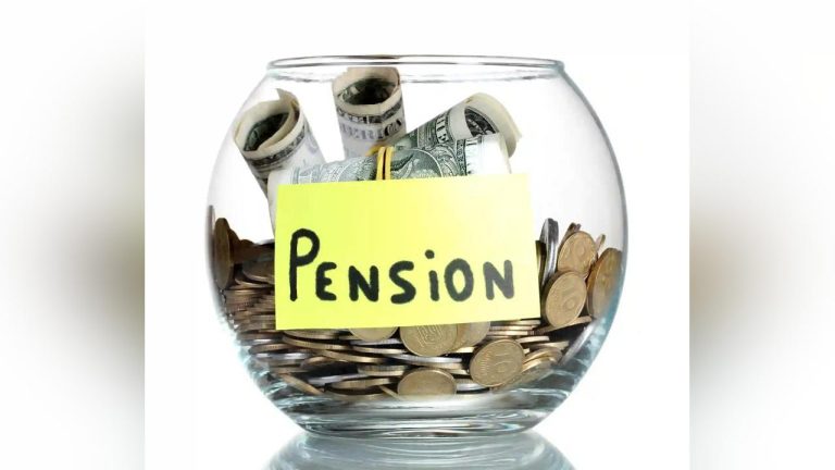 Zimbabwe Seeks To Compensate Pensioners Who Lost Savings During Hyperinflation