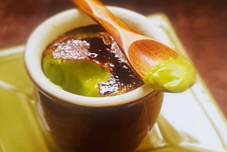 The way to create a perfect Avocado crème brulee