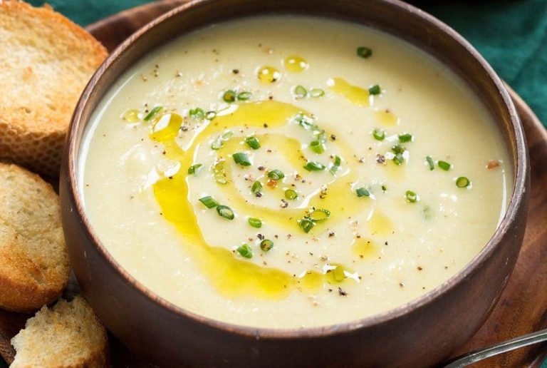 How to make potato and leek soup