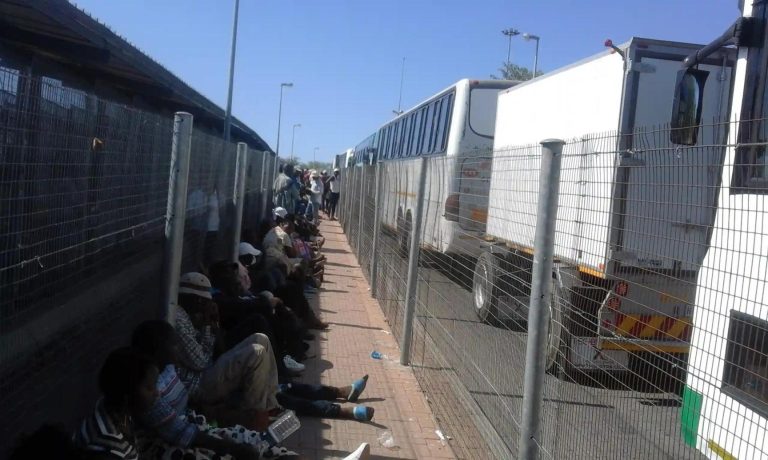 South Africa Cracks Down On Zimbabwean Children "Smuggled" Over The Border