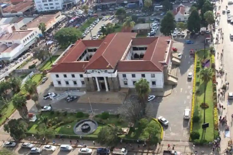 "Rogue" Harare Municipal Police Officers Getting Bribes From Shop Owners