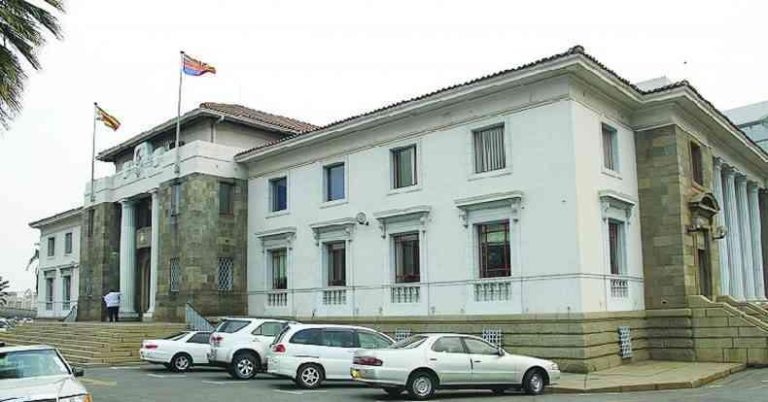 Harare residents demand sanity at Town House