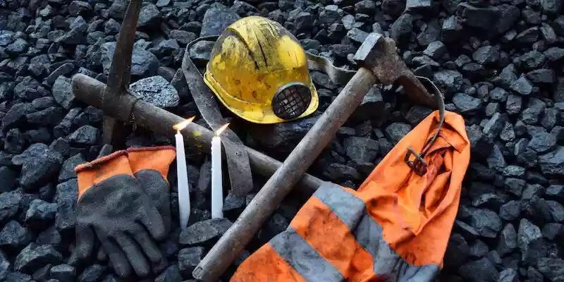2 miners die in explosion 2 miners die in explosion