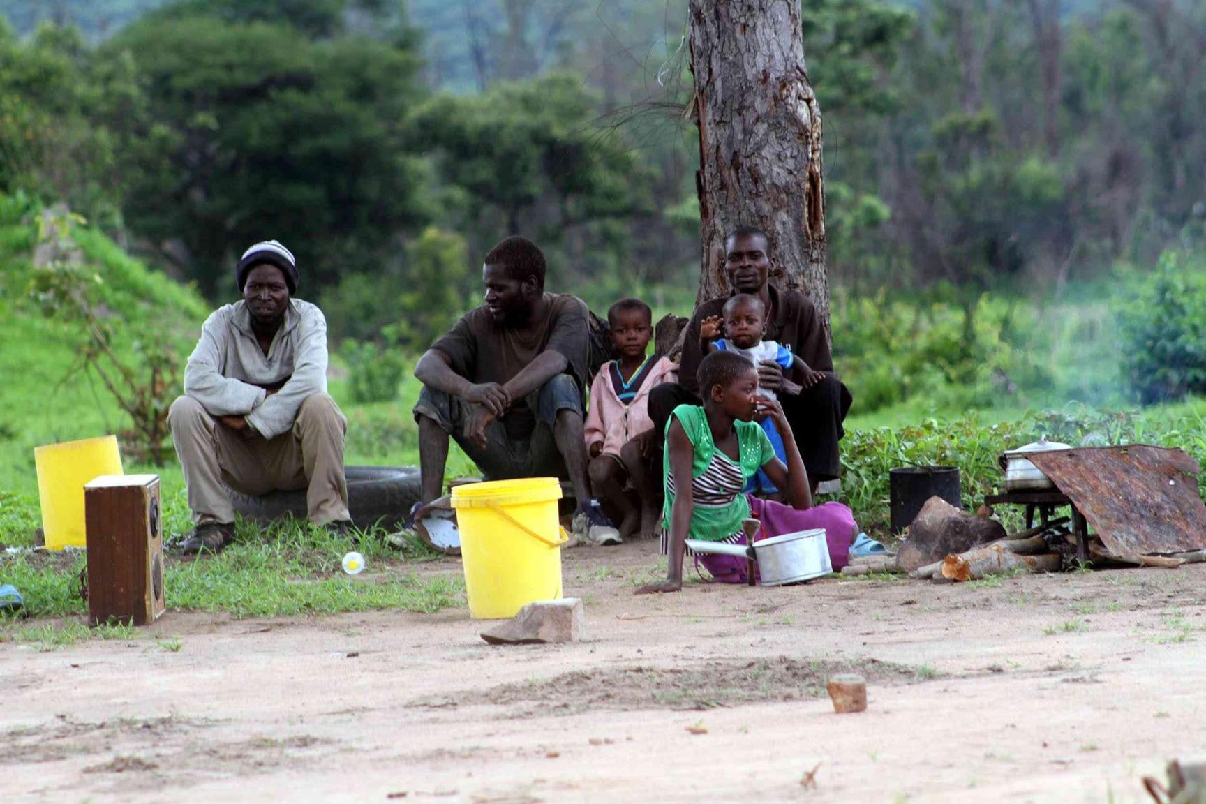 Water crisis hits evicted Mazowe families Water crisis hits evicted Mazowe families