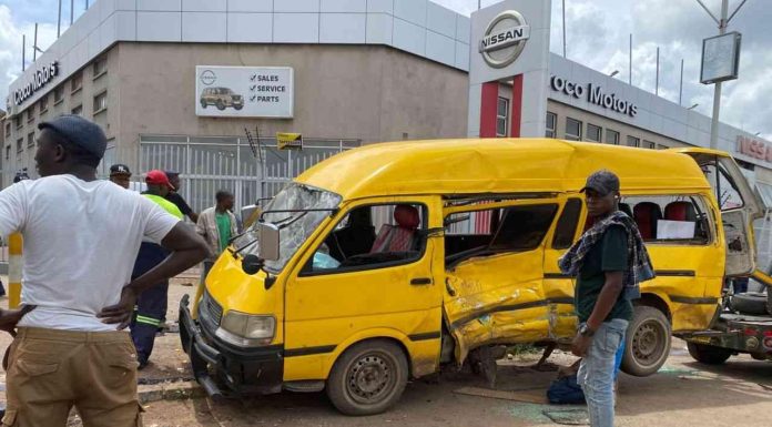 15 Injured in kombi collision on Seke Road 15 Injured in kombi collision on Seke Road
