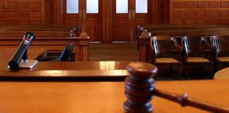 Two Men Jailed for Stealing US$8,000 on Christmas Eve Two Men Jailed for Stealing US$8,000 on Christmas Eve