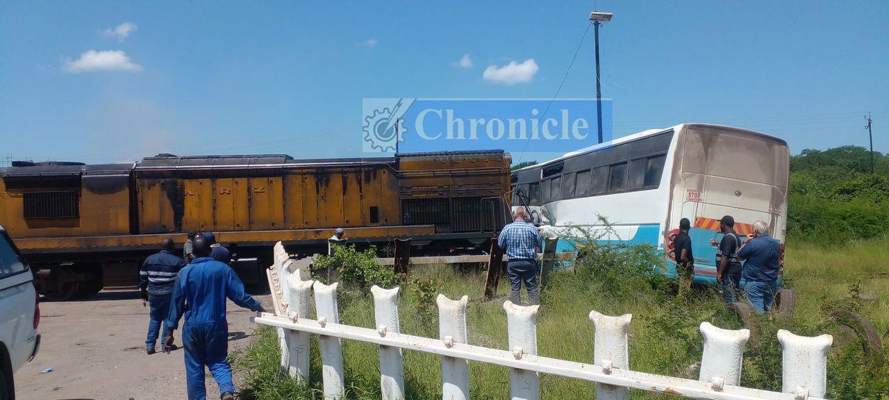 Bus Driver Injured After Attempting To Beat Train At Level Crossing In Hwange Bus Driver Injured After Attempting To Beat Train At Level Crossing In Hwange