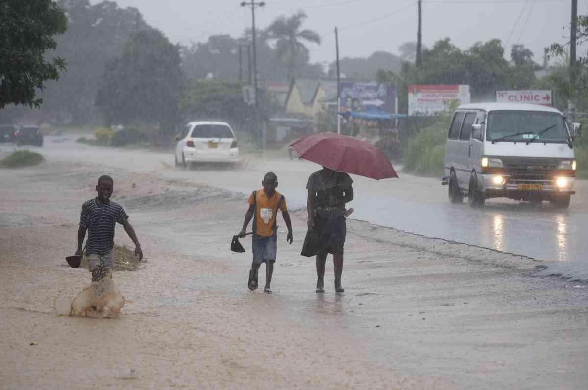Heavy rains claim 123 lives Heavy rains claim 123 lives