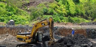 Zimbabwe Bars Foreign Firms from Gold Mining Zimbabwe Bars Foreign Firms from Gold Mining