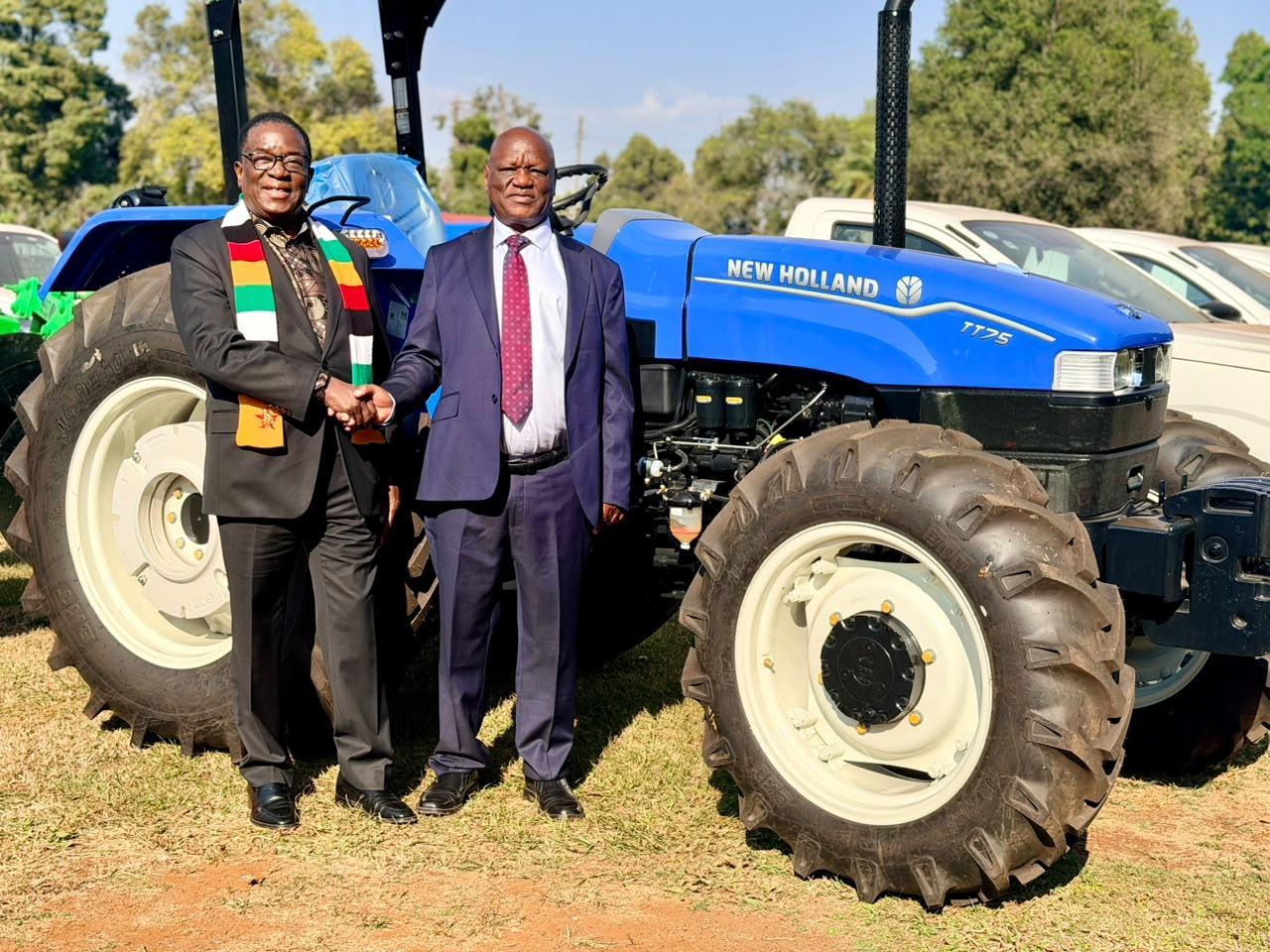 Mnangagwa Rewards Retired Chief Justice, Luke Malaba, With Farm Kit Mnangagwa Rewards Retired Chief Justice, Luke Malaba, With Farm Kit